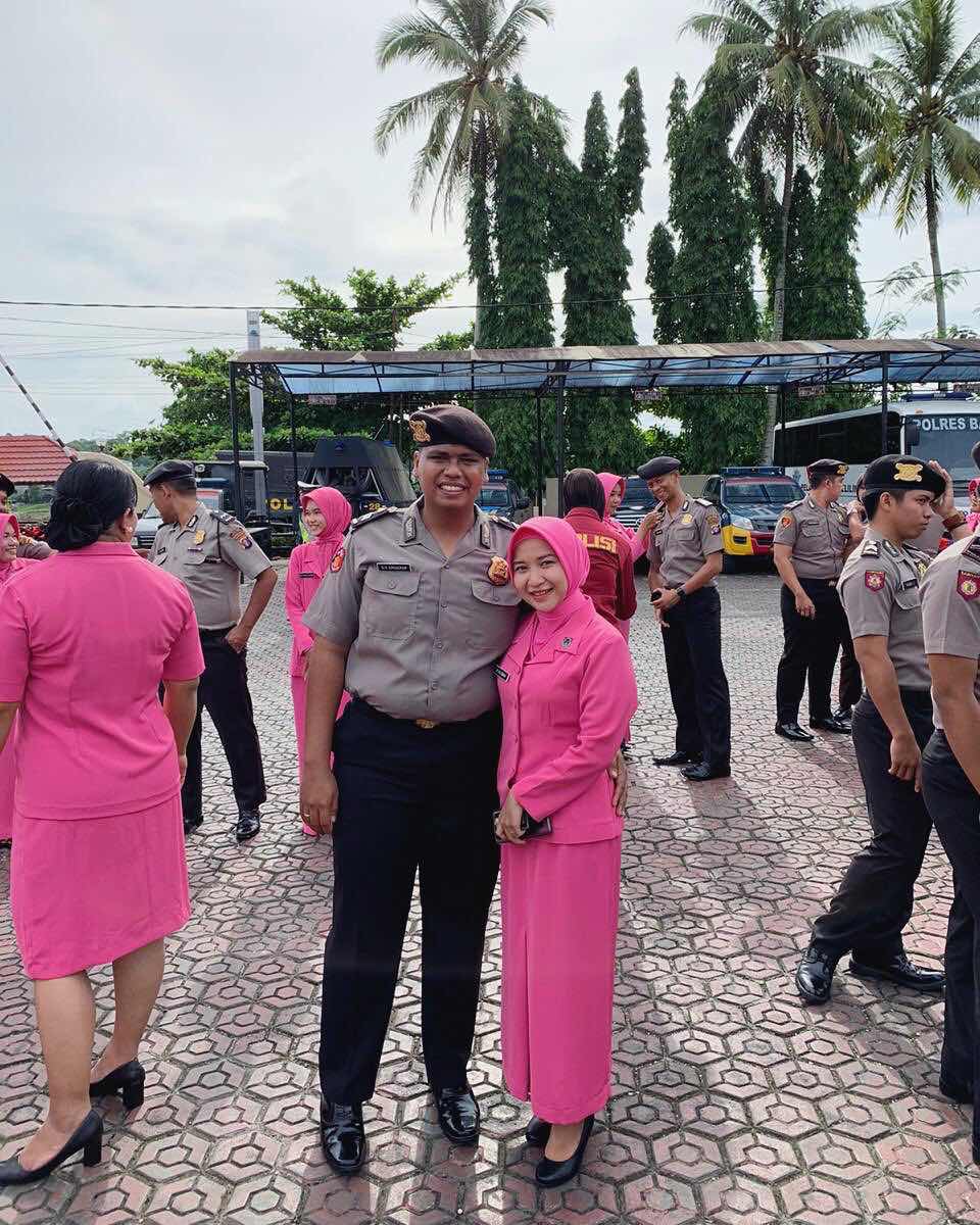 ayu lestari profile icon