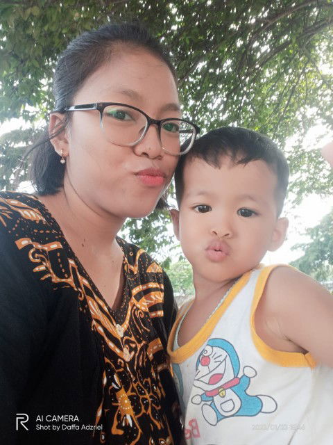 Dewi Komala Sari profile icon