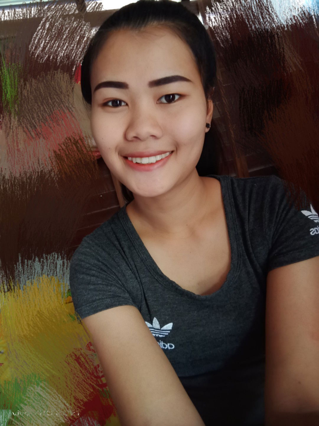 รัชติกาน กระทบกลาง profile icon