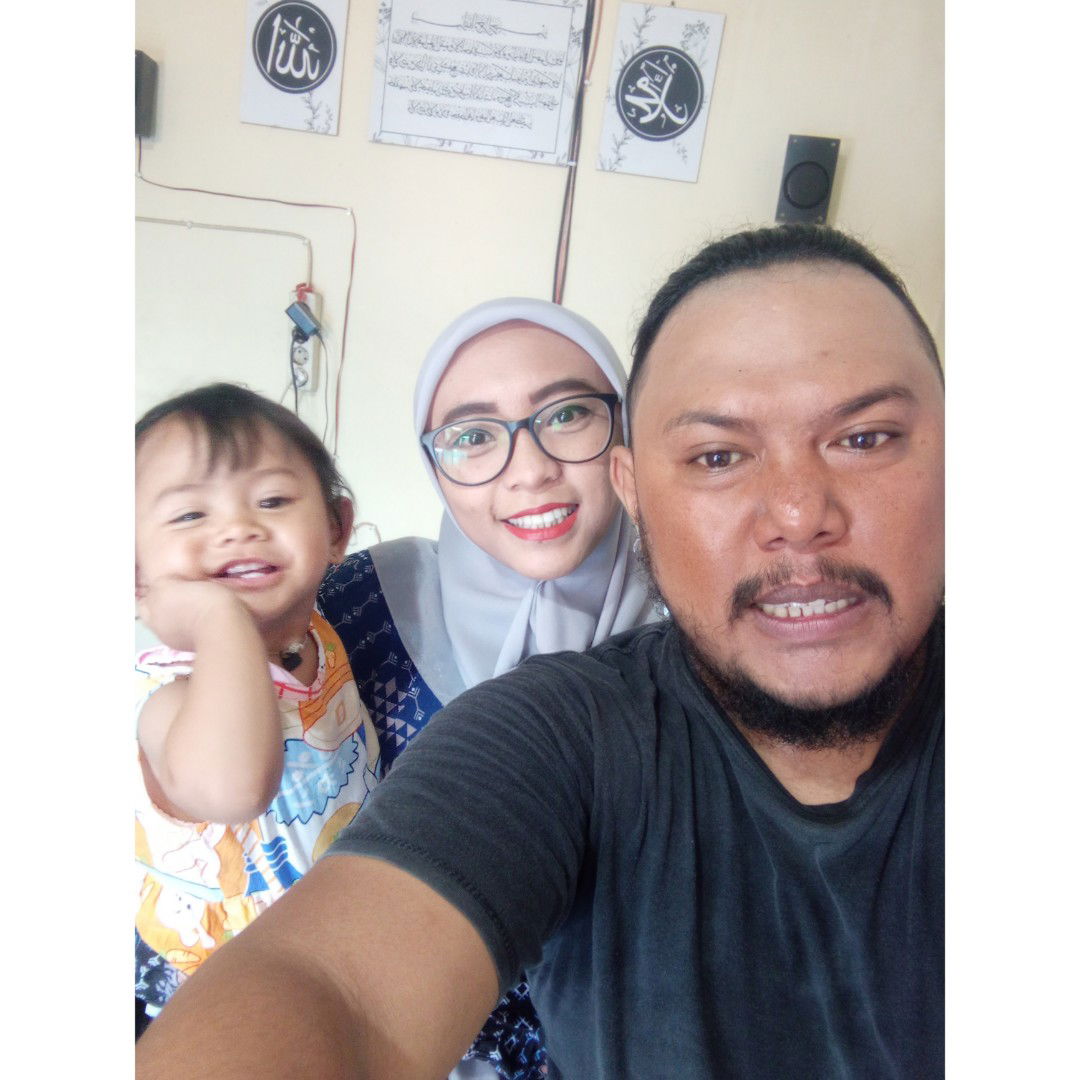 Riska Oktavia Sari profile icon