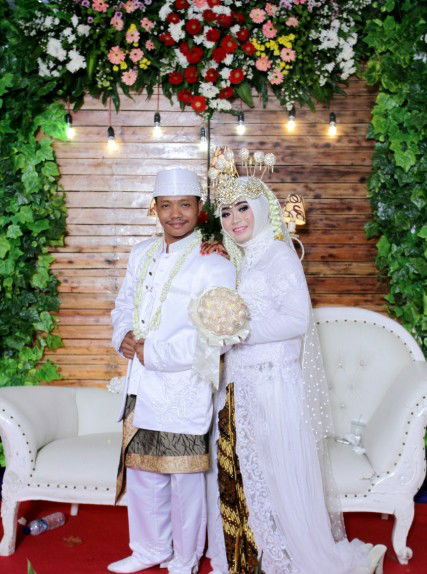 merry putri suyatno profile icon