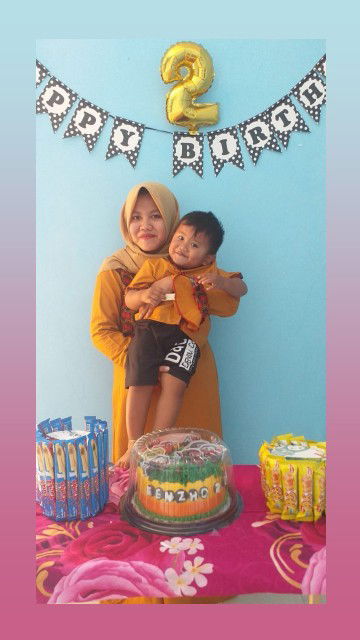 Silvia Nurul Qomariah profile icon