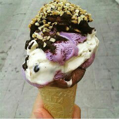 titi aprianti profile icon