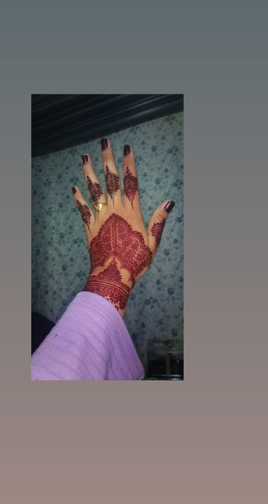 Shella Damayanti profile icon