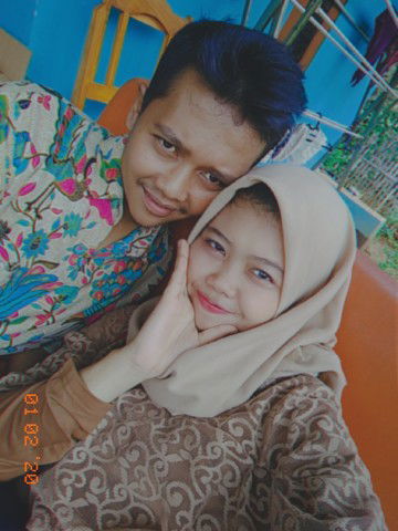 Ririn Sri Wahyuni profile icon