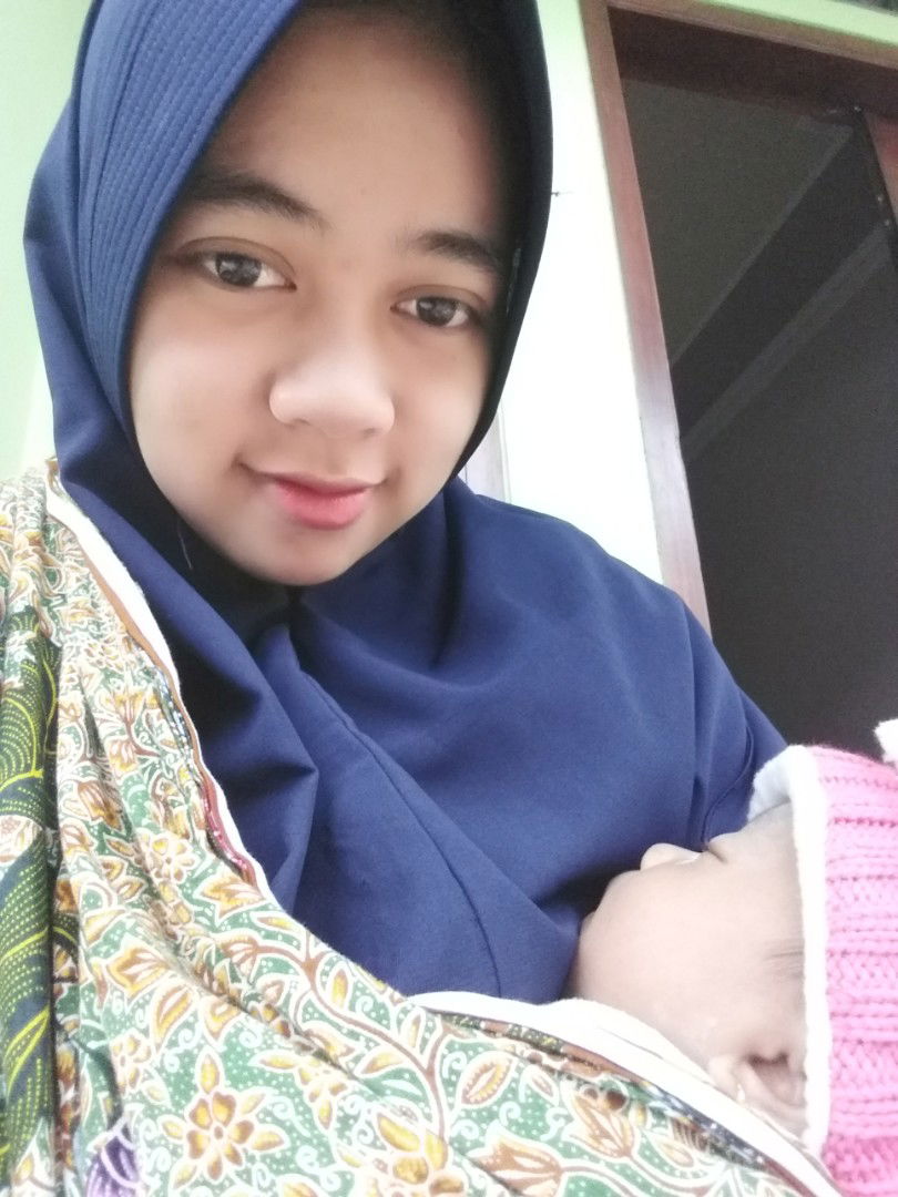 iin robihatu zuhriyah profile icon