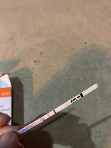 ตั้งครรภ์ช่วงวัยรุ่นแต่ไม่กล้าบอกพ่อแม่ ควรทำยังไงดีคะ