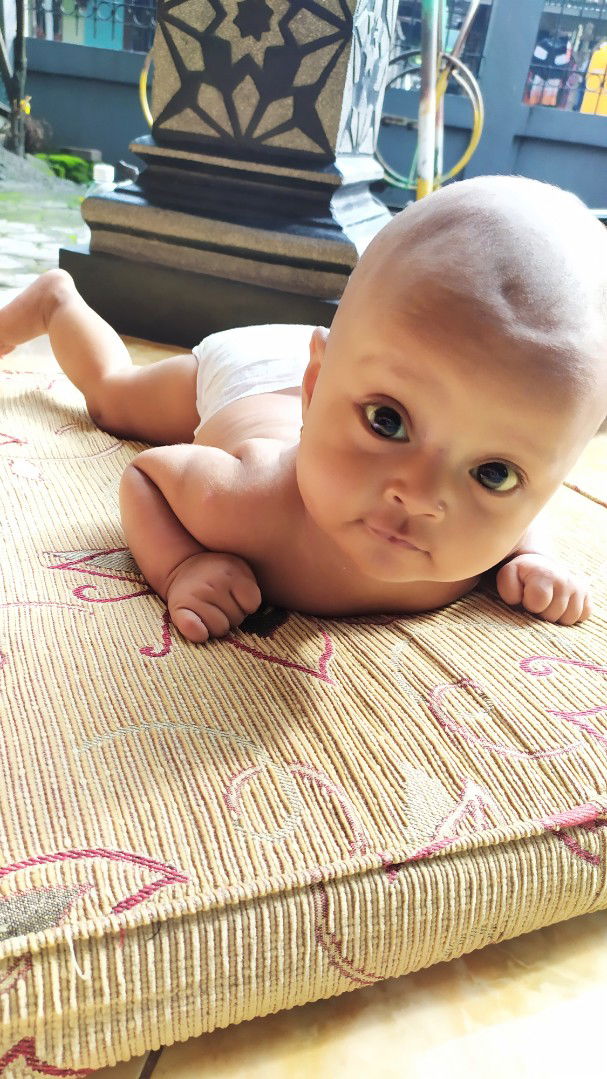 Pipit nisa profile icon