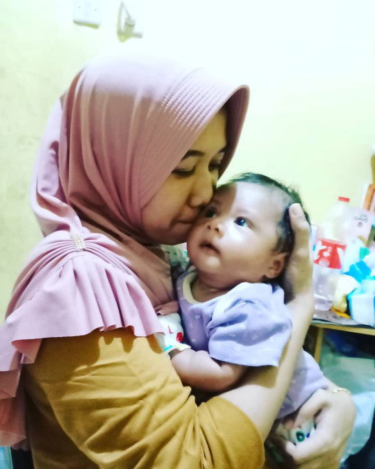 yuliana fitri profile icon