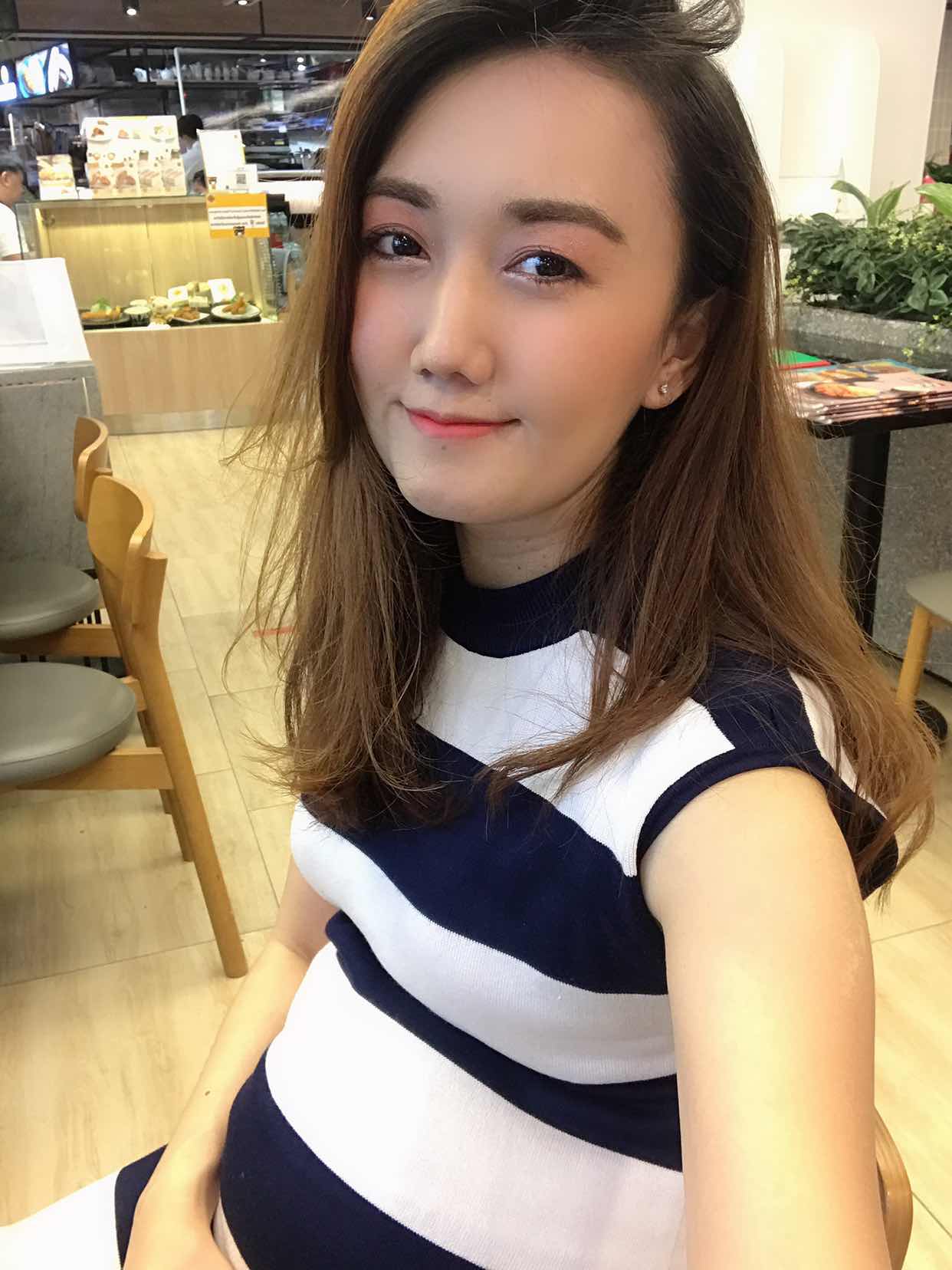 Chompoo profile icon