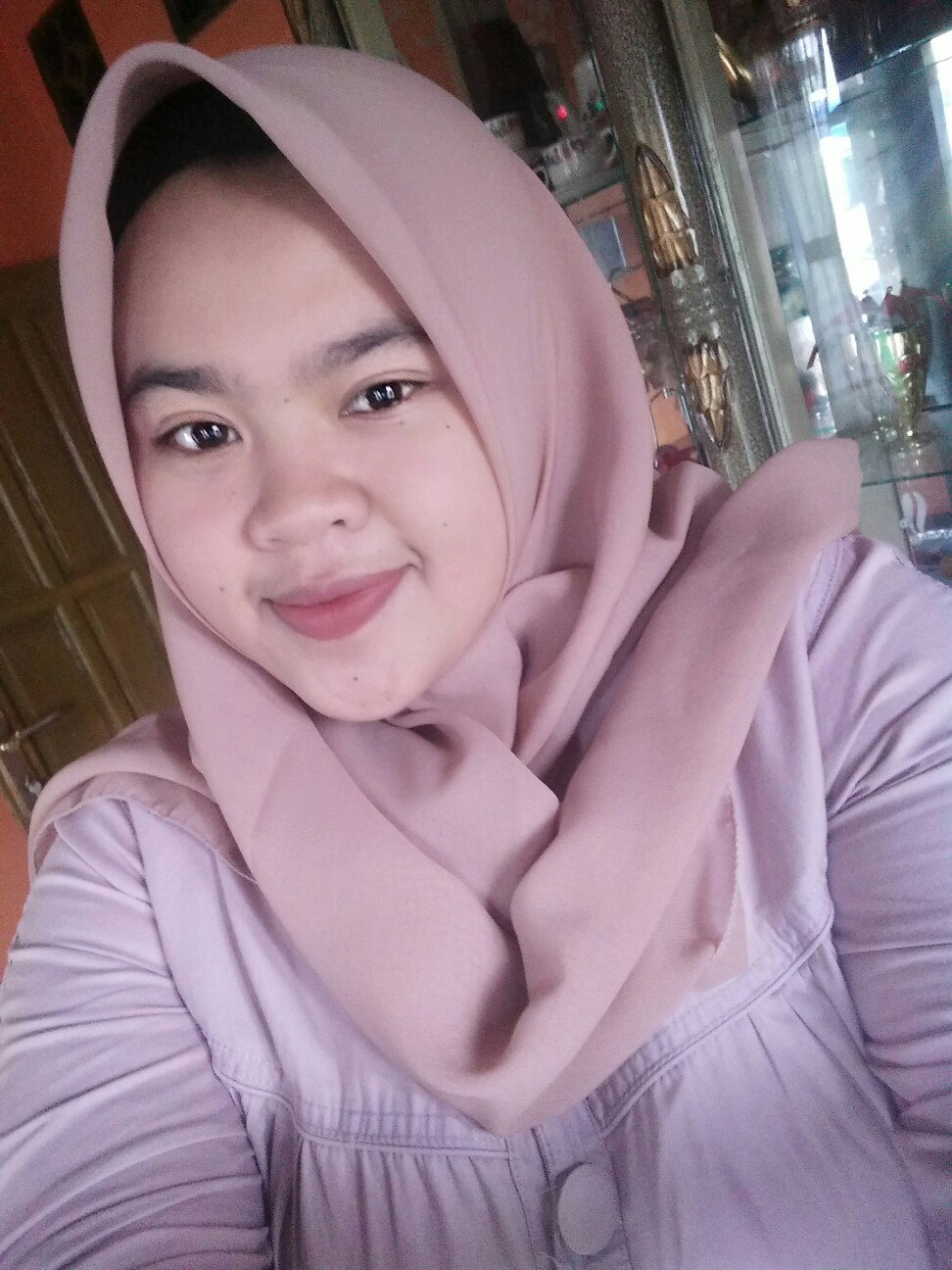 Silvi Lestari profile icon