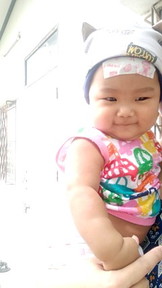 ทำไมลูกทานนมแม่อย่างเดียวแล้วท้องผูกบ่อย?