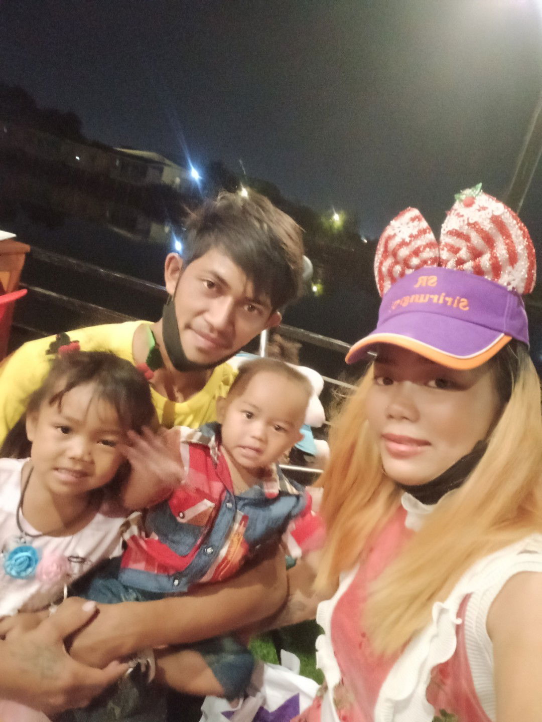 Sawitri Sisaet profile icon