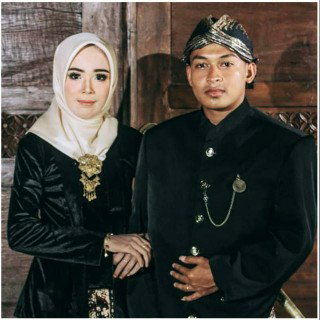 Ria Eka profile icon