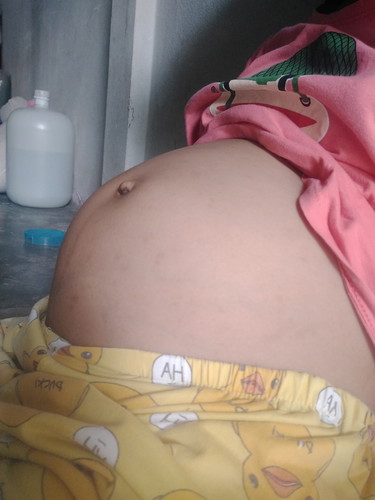 แม่ๆว่า8เดือนท้องเล็กมั่ยค่ะ