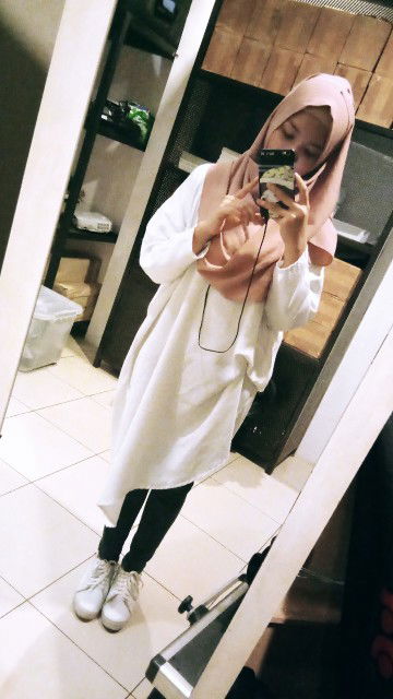 Maureena Chandra Kirana Sinyal profile icon