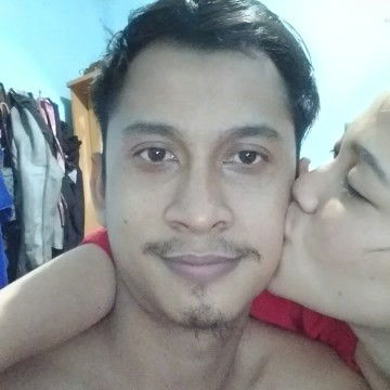 Ria Vinola profile icon