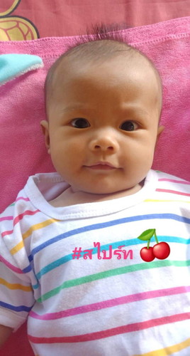 ลูกไม่ยอมถ่าย