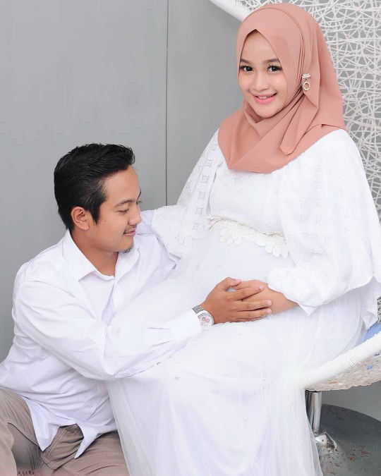 Evi Tristansari profile icon