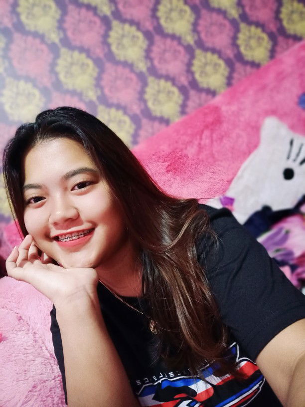 Risma aprianti profile icon