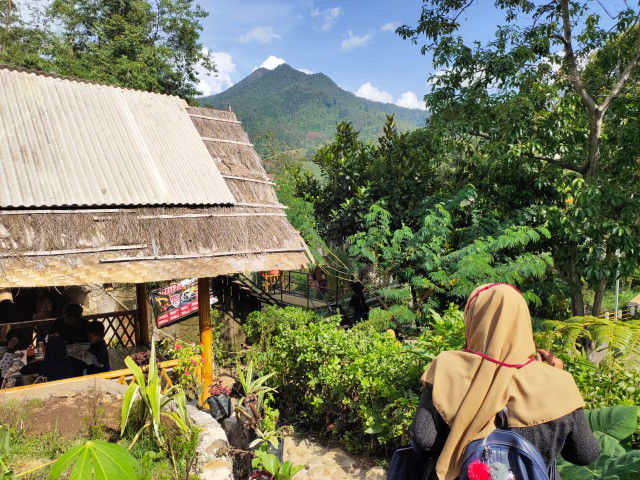 Vii Fauzah profile icon