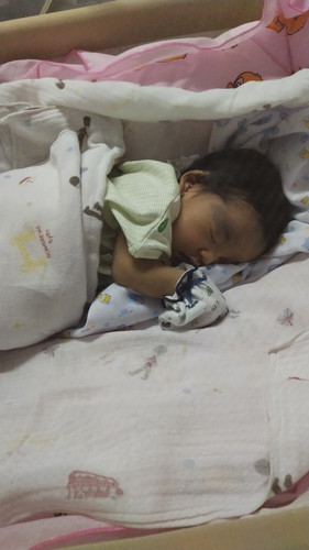 นอนเปลครั้งแรก