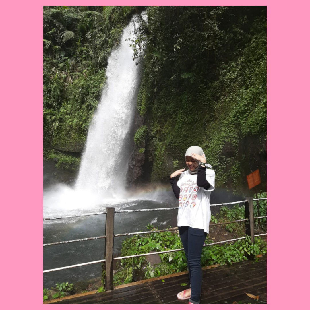 Meyriska fauziah profile icon