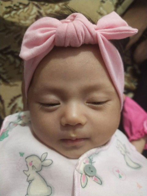 Gunting Bulu Mata Bayi