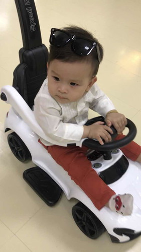ลูก8เดือน27วัน ไม่ยอมให้แปลงฟัน ข้าวไม่ยอมทาน ทานครั้งล่ะ3-4ช้อนชา เป็นเพราะอะไร มีวิธีแก้อย่างไรบ้างค่ะ