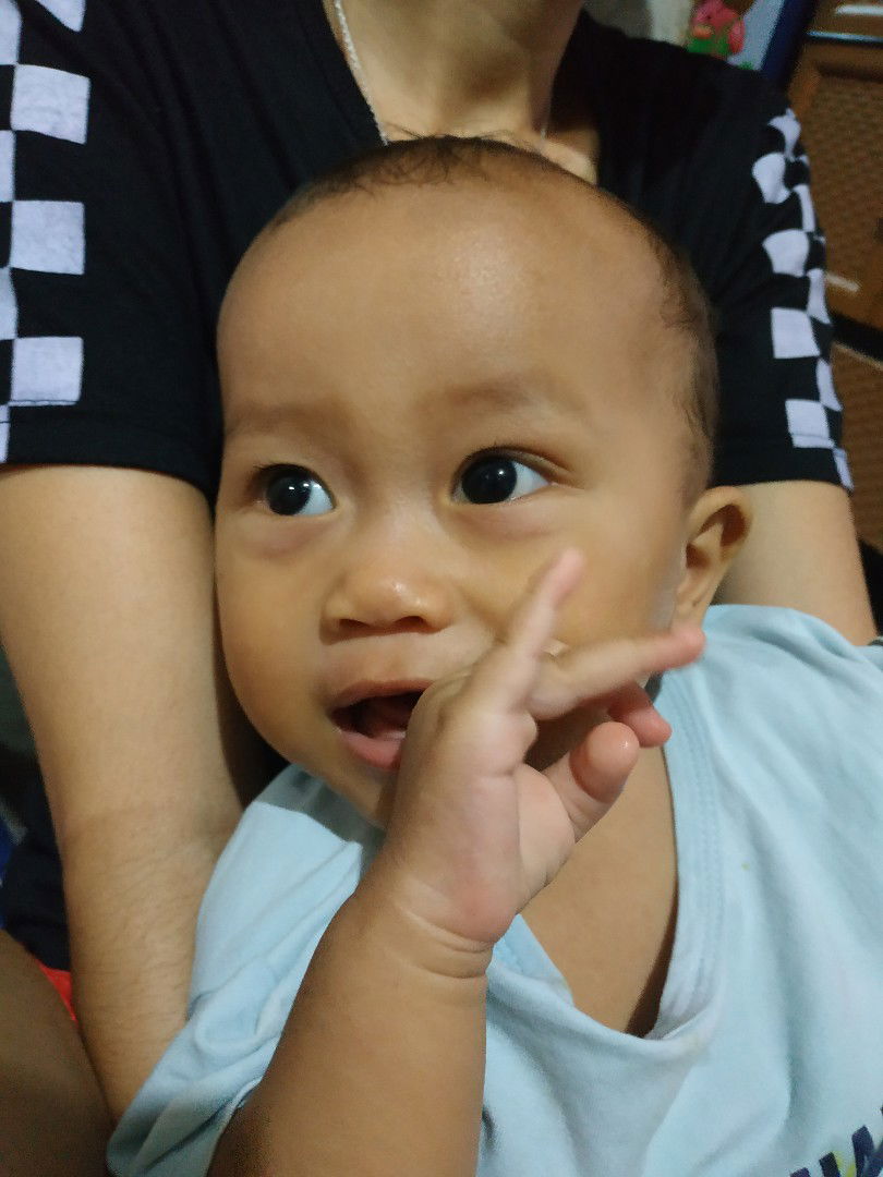 larasyurita profile icon