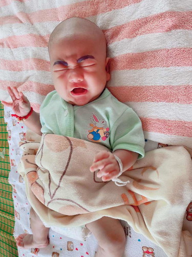 อัญชันเขียนคิ้ว