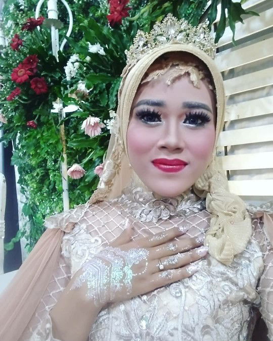 Indah Dwi Sutarini profile icon