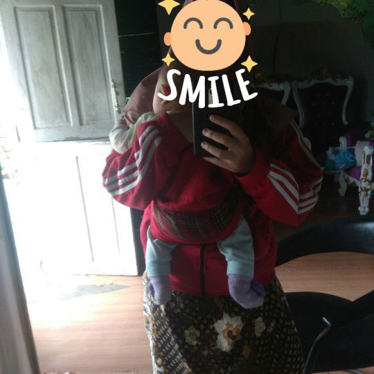 4 bulan gendong m shape