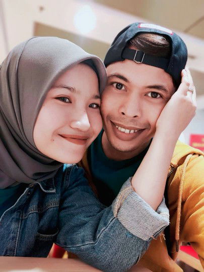 Nadira Azhar profile icon