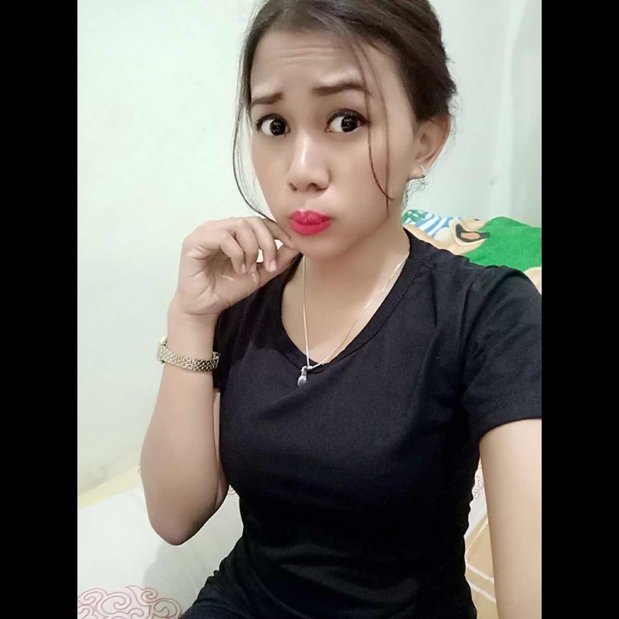 Ikke Indriana profile icon