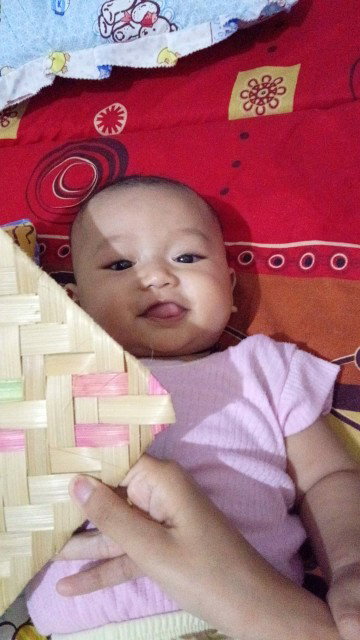 rena apriyanti profile icon