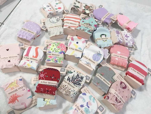 ถุงมือเด็กหญิง/ชาย newborn คละลาย