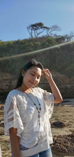 Khoirun Nisa profile icon