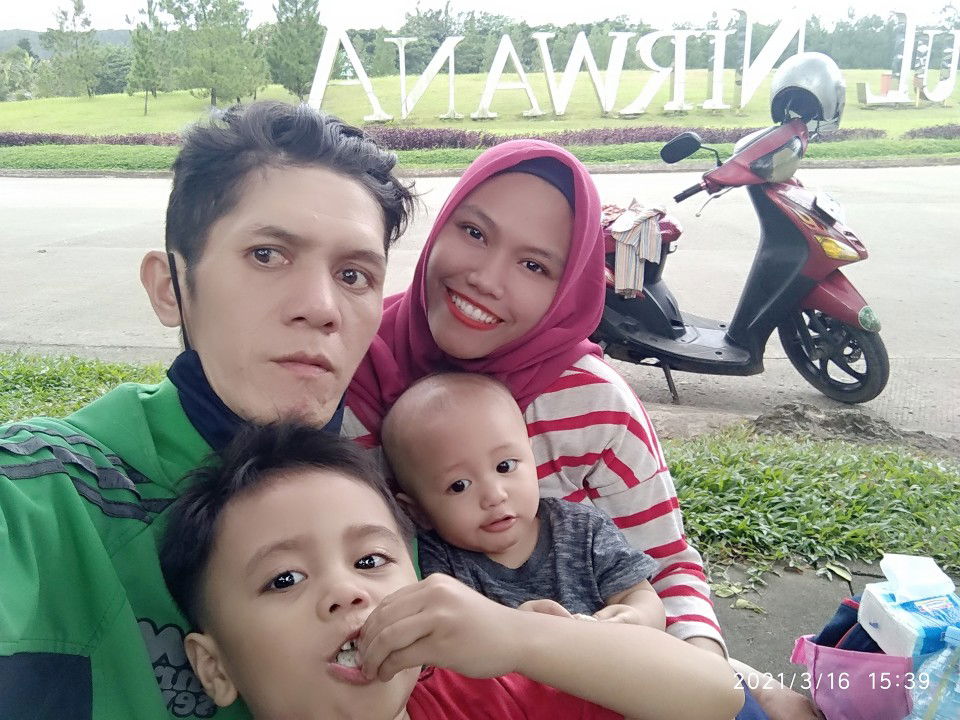 Heni Nuraeni profile icon