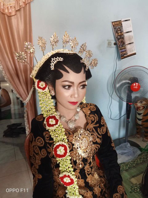 Ella Adistiya profile icon