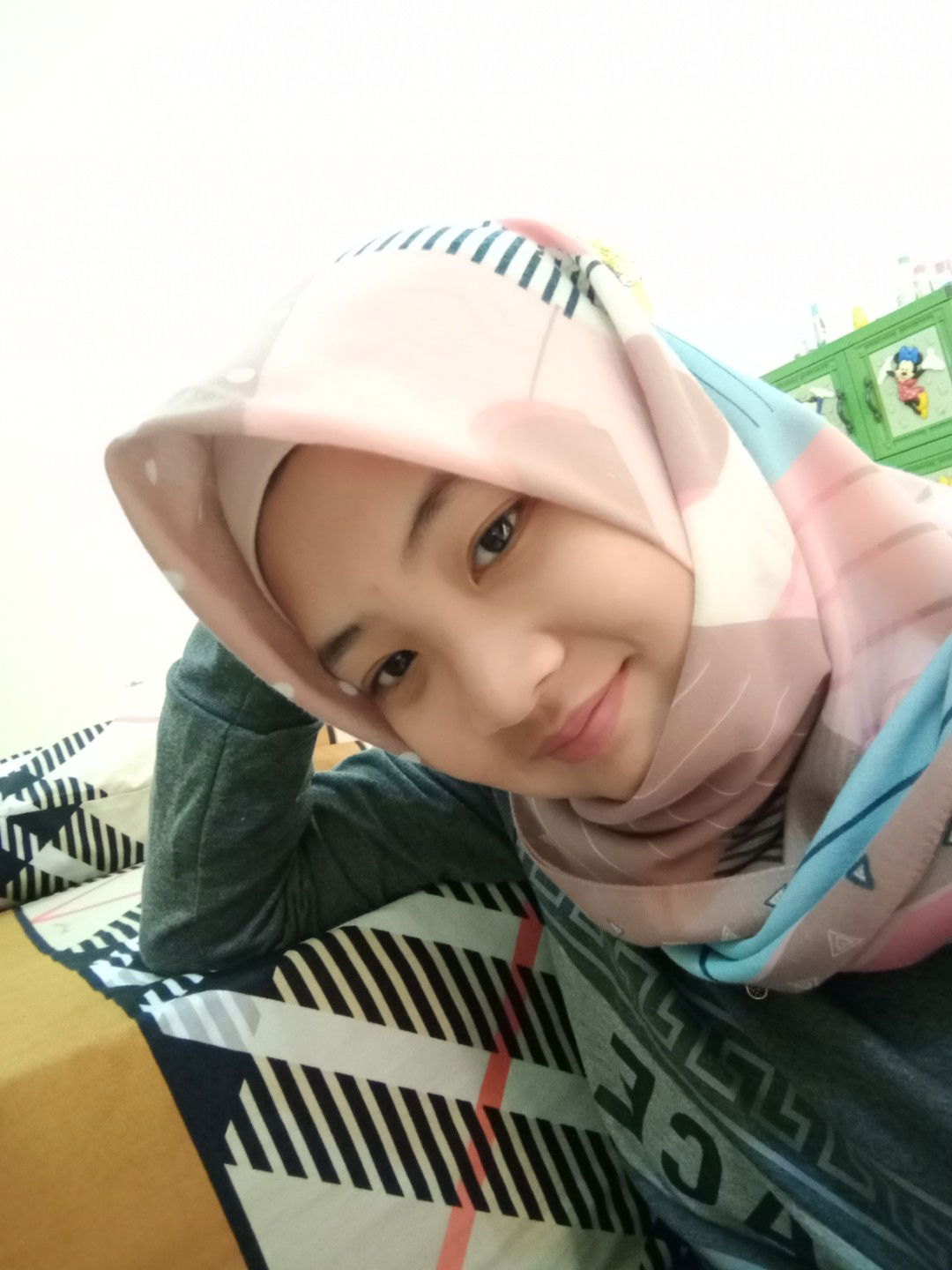 Sri Rahayu profile icon