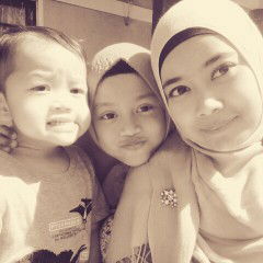 Rosa Komarasari profile icon