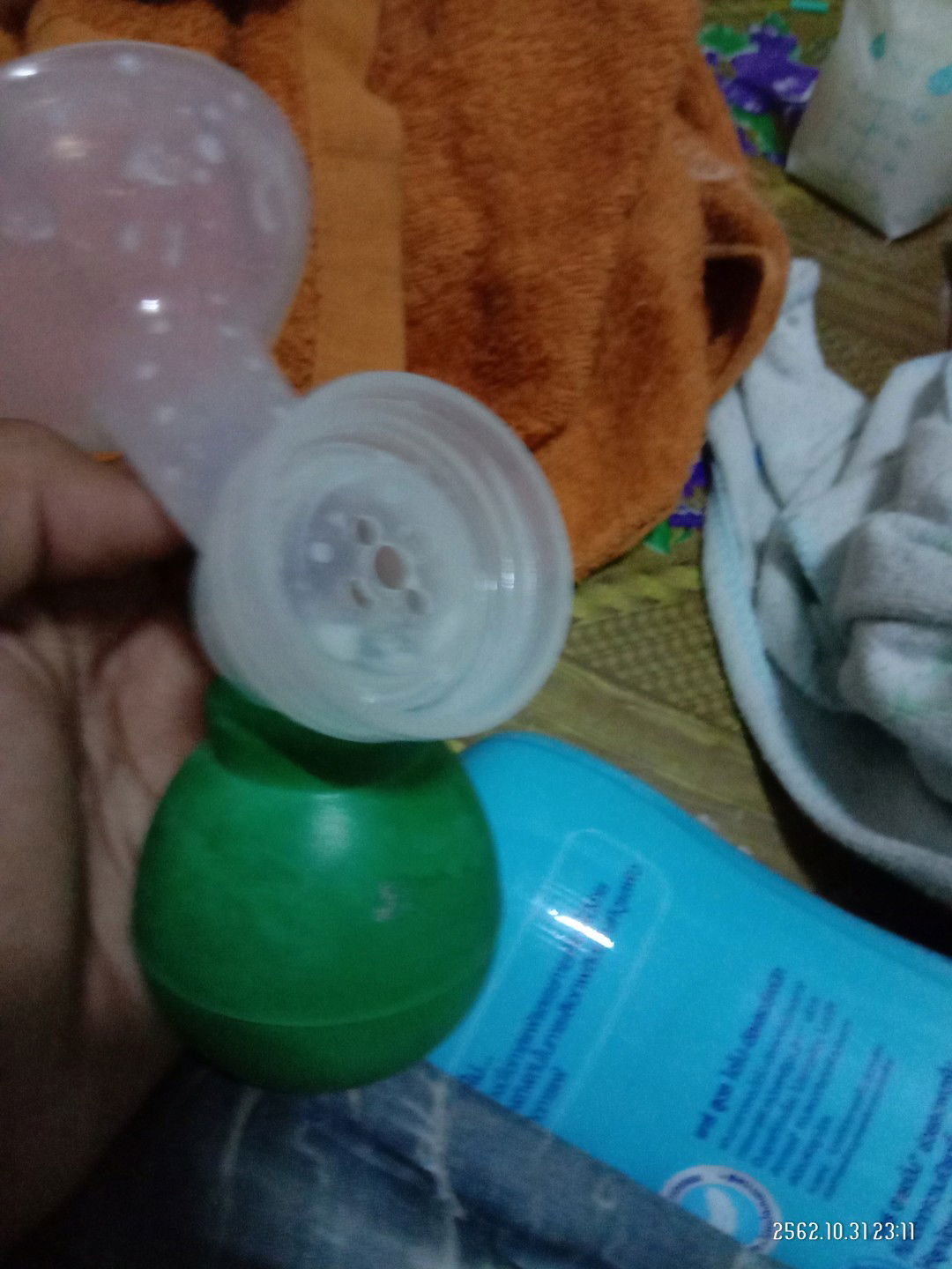 สอบถามหน่อยค่ะลูกยางที่ปั้มนมรุ่นนี้หาซื้อได้ที่ไหนหรอค่ะ มีคุณแม่ท่านไหนทราบบ้างไหมค่ะ