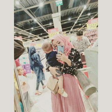 Lety Shafira profile icon