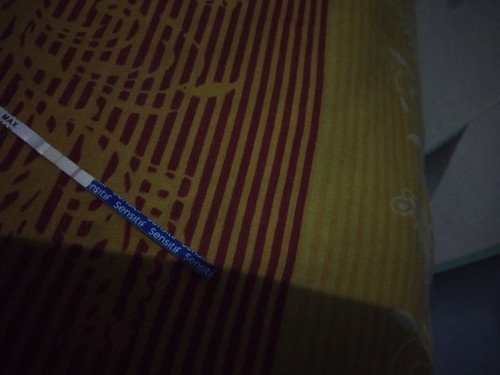 garis dua. tapi samar