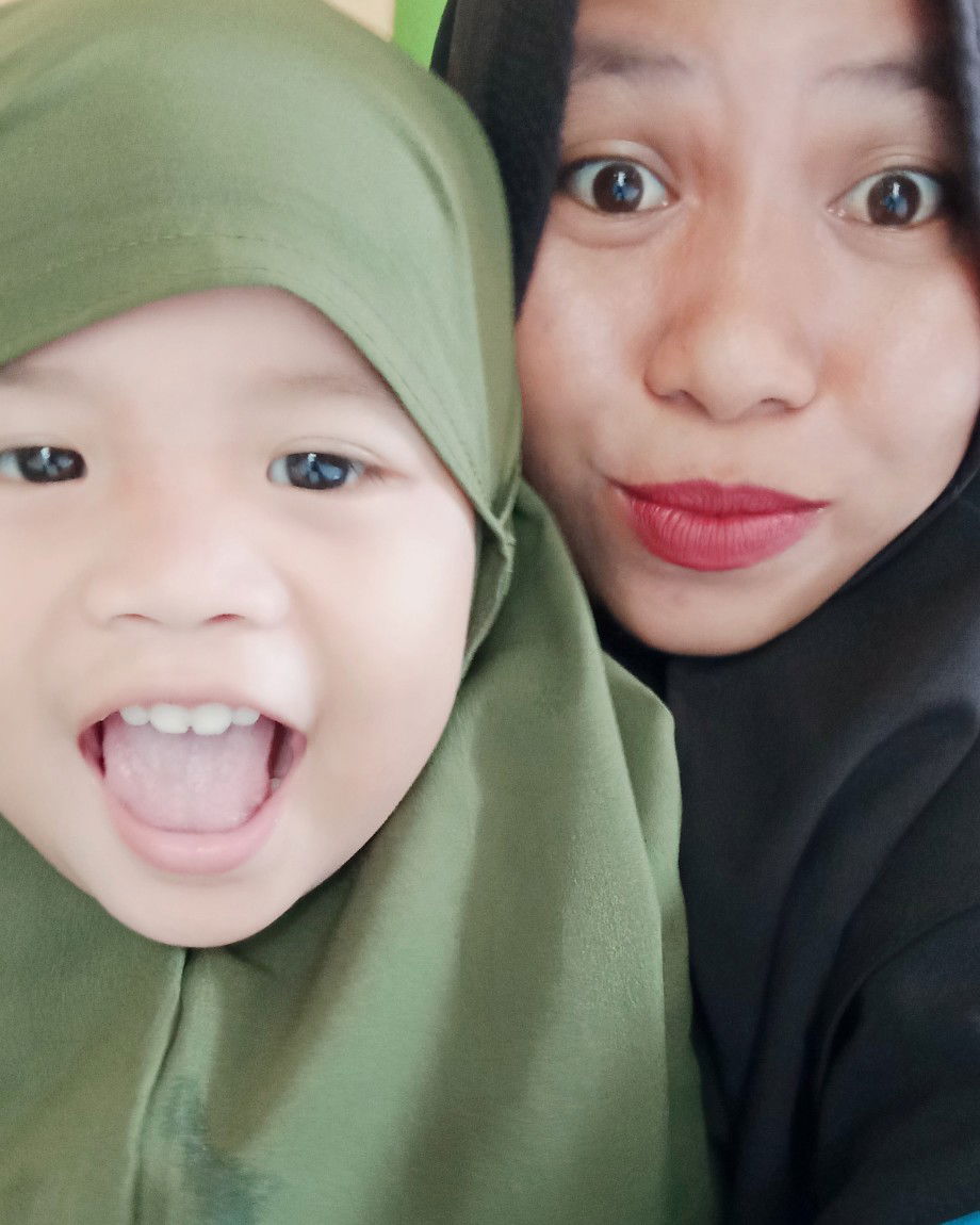 Yeni Wulan Sari profile icon