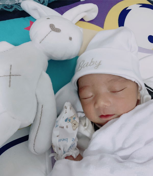 Mew Areya profile icon