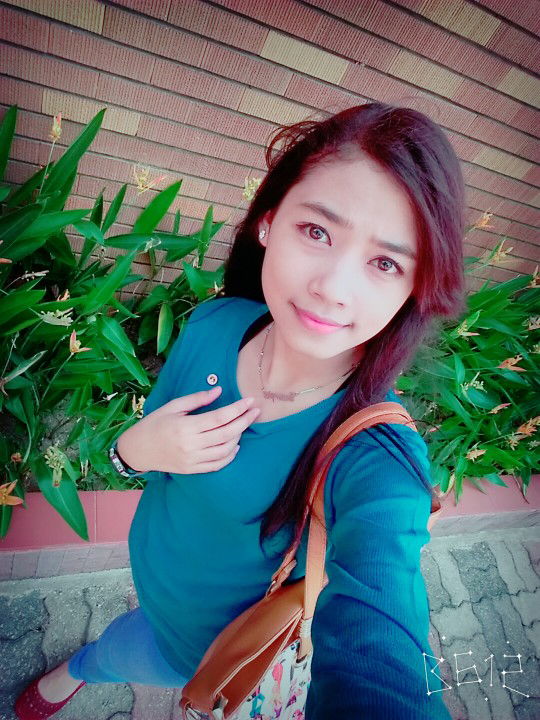 Indrie C'lalu T'senyum profile icon