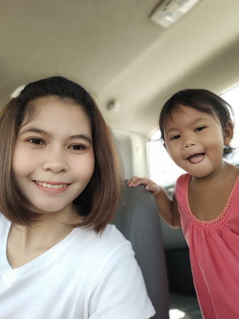 พลอย profile icon