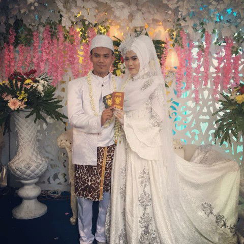 Rahma Wati profile icon